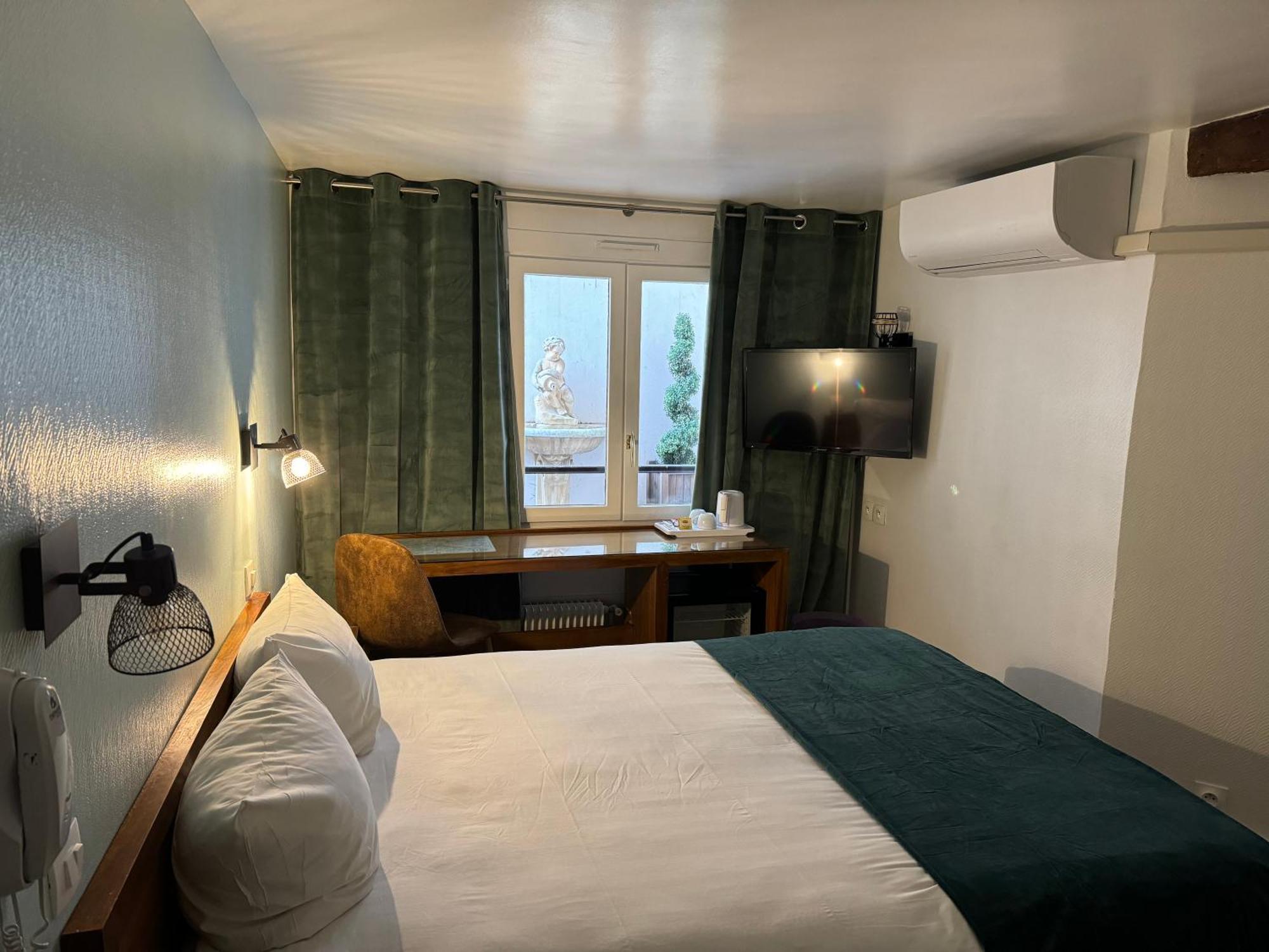 Hotel Du Leman Париж Екстериор снимка