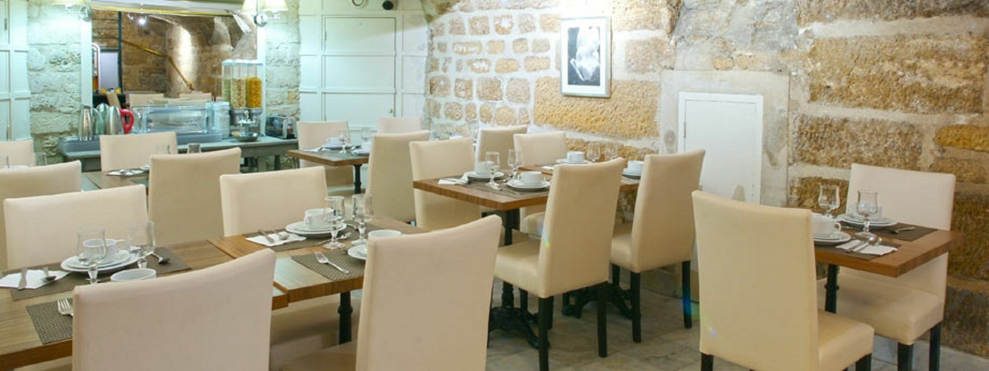 Hotel Du Leman Париж Екстериор снимка