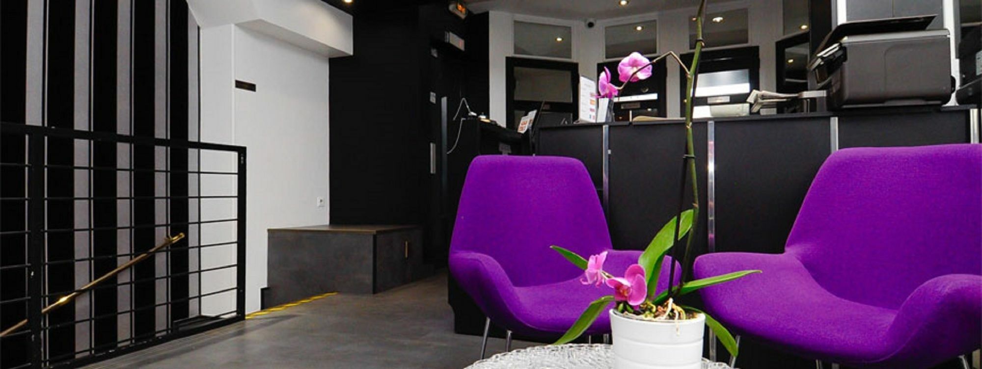Hotel Du Leman Париж Екстериор снимка